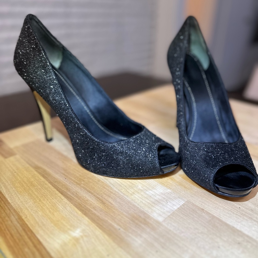 Black peep-toe heel with sparkle /Like New